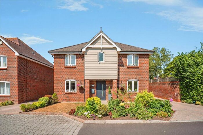 4 Bedroom Detached House For Sale In Mackenzie Close, Warsash, Southampton, Hampshire, SO31