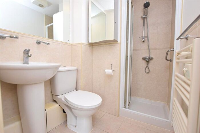 2 Bedroom Apartment To Rent In Park Way Lodge, Street Lane, Leeds, West Yorkshire, LS17