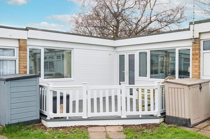 3 Bedroom Chalet For Sale In Beach Road, Hemsby, NR29