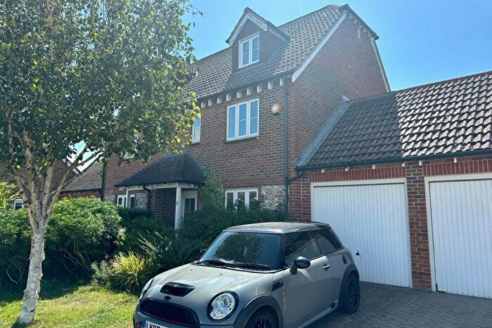 3 Bedroom Semi-Detached House To Rent In Street Barn, Sompting, West Sussex, BN15