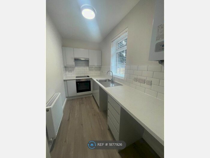 Studio To Rent In Southbourne Road, Bournemouth, BH6