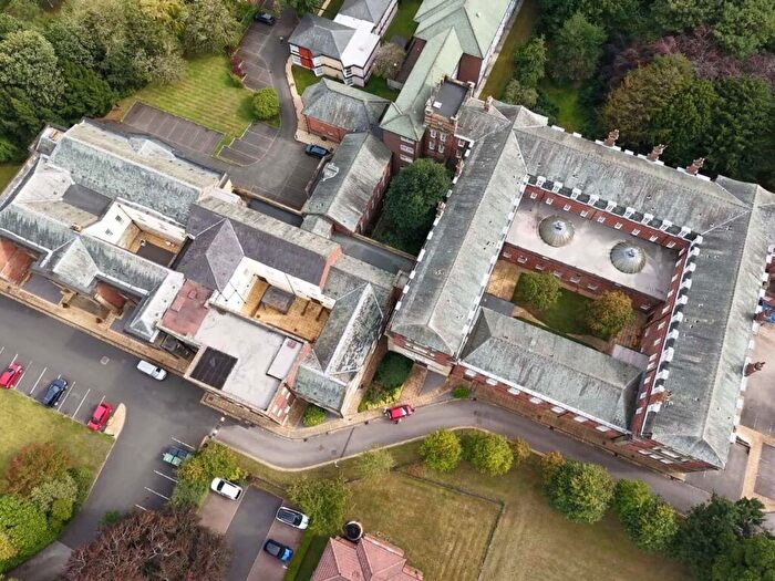 Studio To Rent In Fenham Hall Drive, Newcastle, NE4