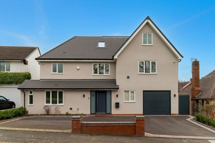 5 Bedroom Detached House For Sale In Thornhill Park, Sutton Coldfield, B74