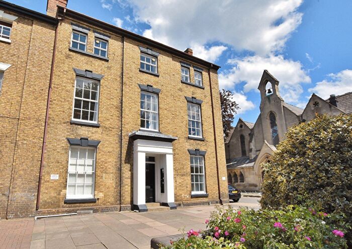 1 Bedroom Flat To Rent In Warwick Street, Rugby, CV21