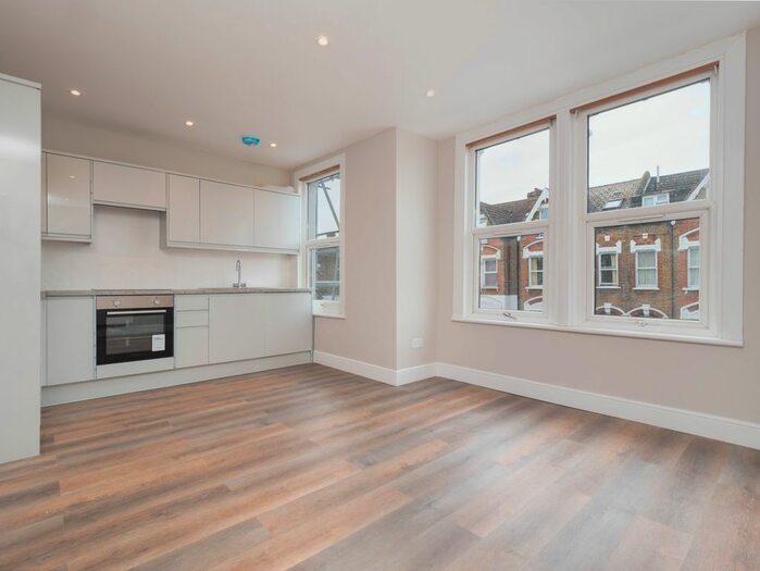 1 Bedroom Flat To Rent In Stanger Road, London SE25