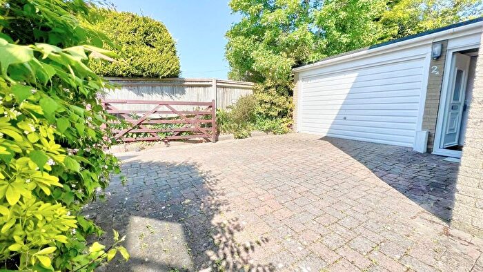 4 Bedroom Detached House For Sale In Noreuil Road, Petersfield, Hampshire, GU32