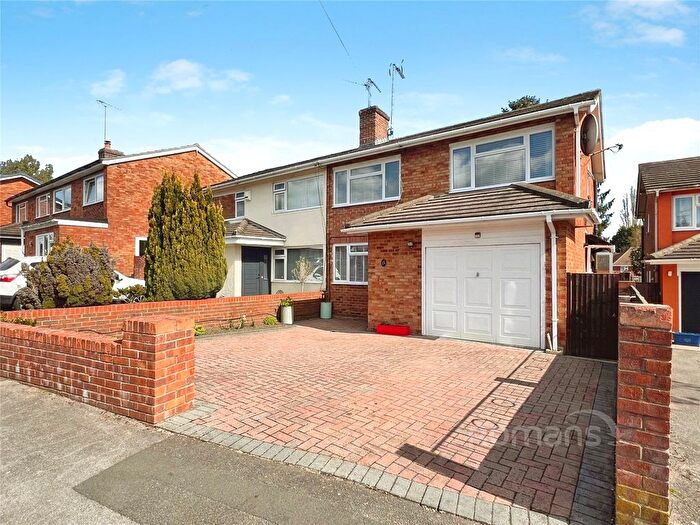 3 Bedroom Semi Detached House For Sale In Belland Drive, Aldershot, Hampshire, GU11