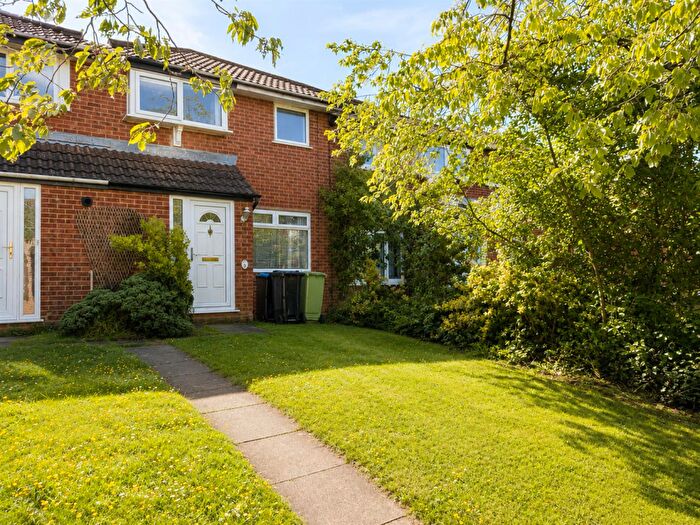 3 Bedroom House For Sale In Braybrooke Drive, Furzton, Milton Keynes, MK4