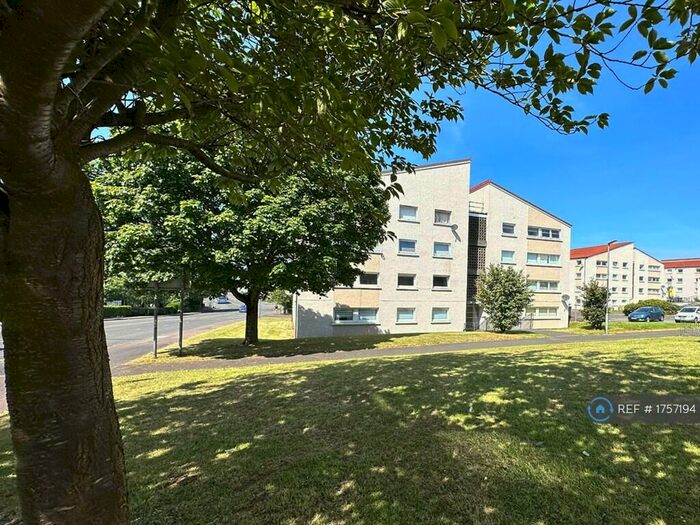 4 Bedroom Flat To Rent In Chapel Street, Glasgow, G73