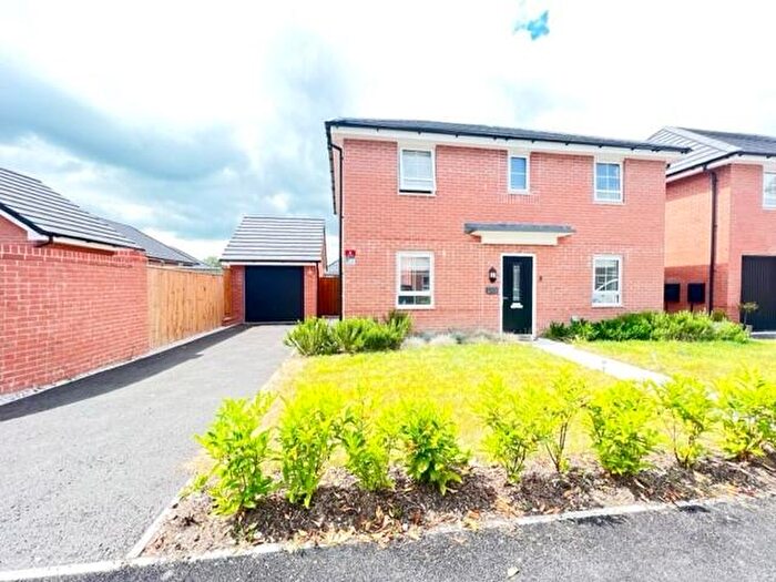 4 Bedroom Detached House To Rent In Medlock Street, Rudheath, CW9