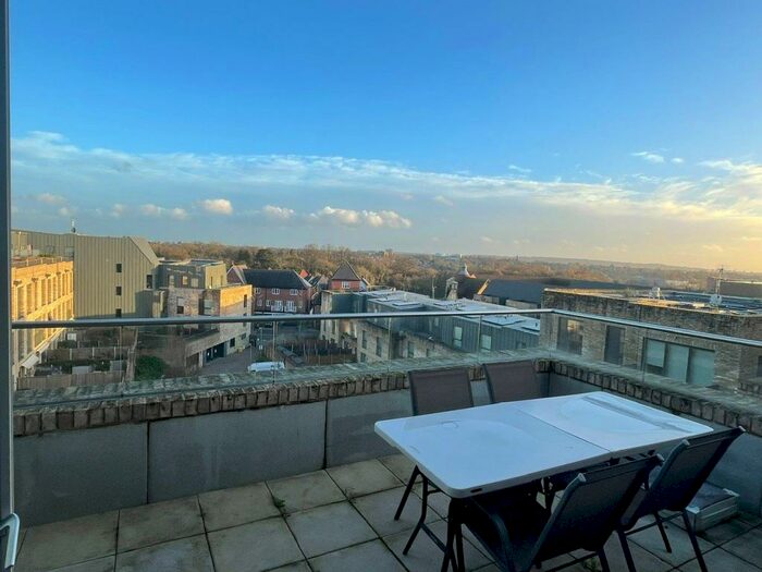 2 Bedroom Flat To Rent In Regiment Hill, NW7