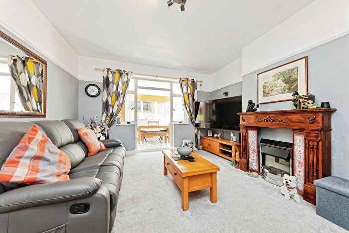 3 Bedroom Detached House For Sale In Lewisham Road, River, Kent, CT17