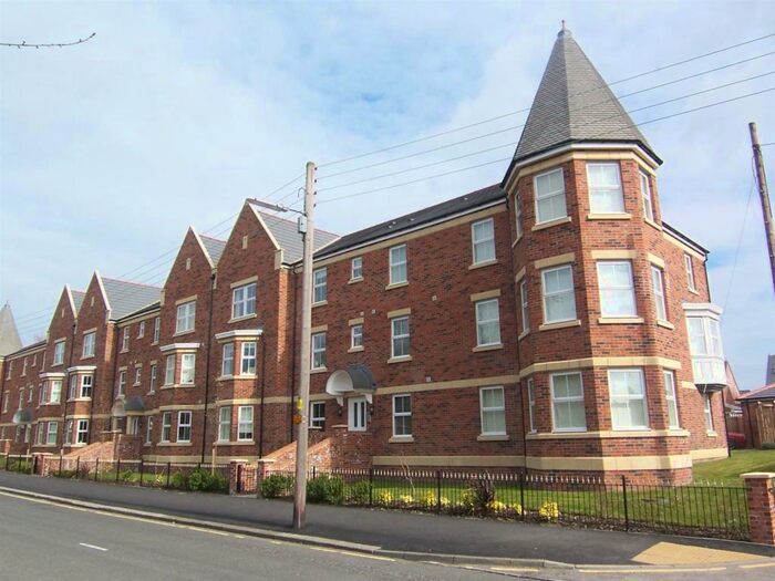 2 Bedroom Ground Flat To Rent In Herons Court, Gilesgate, DH1