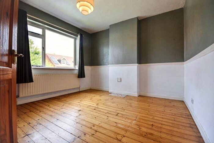 2 Bedroom Semi-Detached House For Sale In Abbey Road, Beeston, NG9