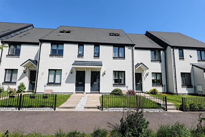 3 Bedroom Terraced House For Sale In Rosslyn Court, Kirkcaldy, KY1