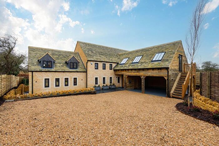 5 Bedroom Detached House For Sale In Frog Lane, Milton Under Wychwood, OX7