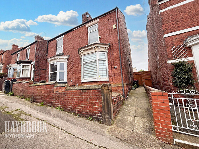 4 Bedroom Semi-Detached House For Sale In Albany Street, Clifton, S65