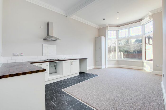 2 Bedroom Flat To Rent In St. Agnes Road, Birmingham, B13