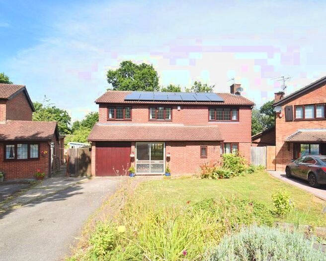 5 Bedroom Detached House To Rent In Minden Close, Basingstoke, RG24