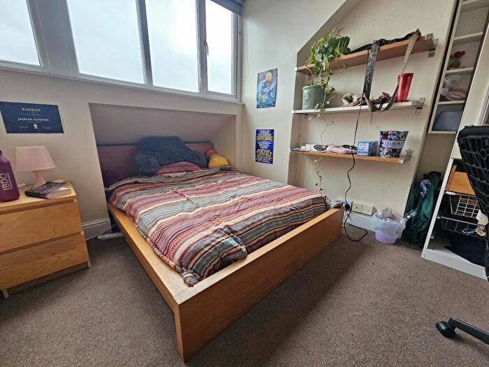 6 Bedroom House To Rent In Norwood Road, Leeds, LS6