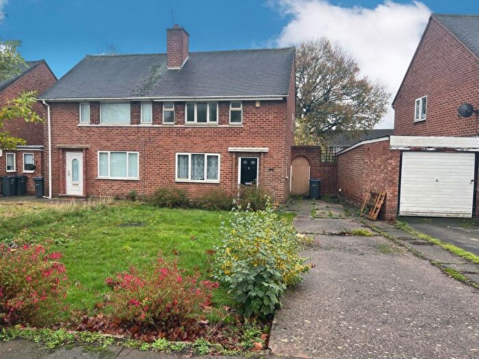3 Bedroom Semi-Detached House For Sale In Brownfield Road, Shard End, Birmingham, B34