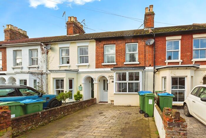 3 Bedroom Terraced House For Sale In Queen Street, Aylesbury, HP20
