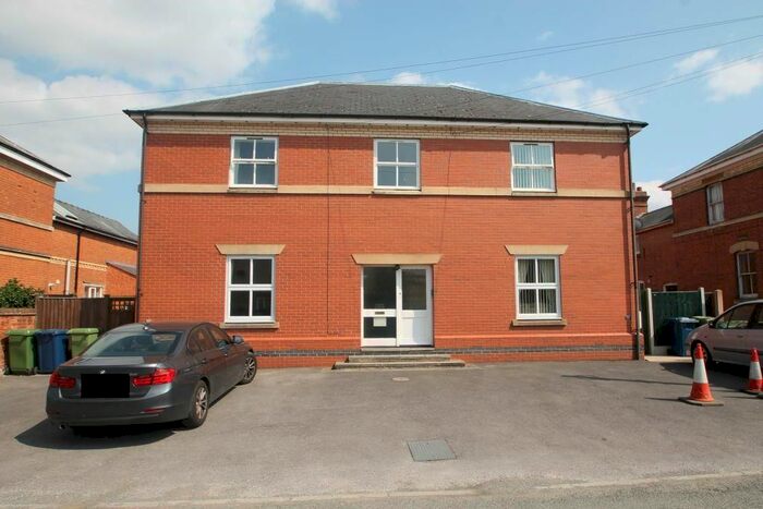 2 Bedroom Flat To Rent In Cotteswold Road, Tewkesbury, GL20