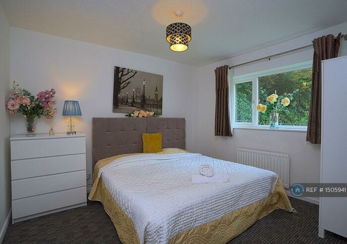 3 Bedroom Bungalow To Rent In Mill Burn Way, Birmingham, B9