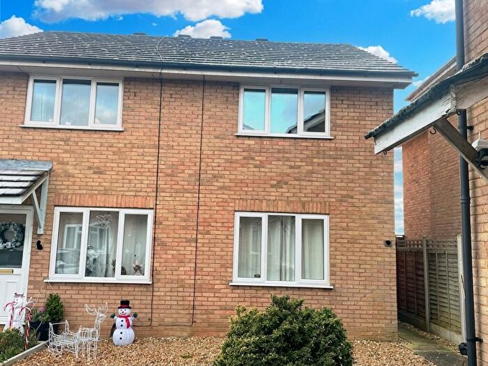 2 Bedroom Terraced House To Rent In Grasmere Close, Flitwick, MK45