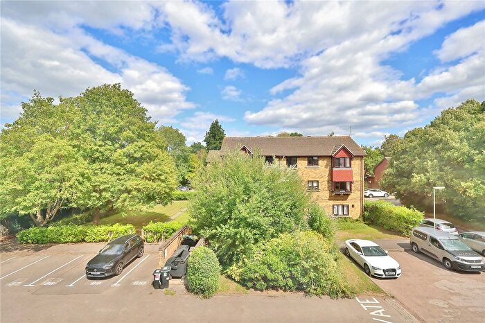 1 Bedroom Flat For Sale In Beta Road, Woking, Surrey, GU22