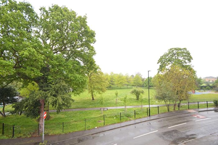 2 Bedroom Flat To Rent In Bedfont Road, Feltham, TW13