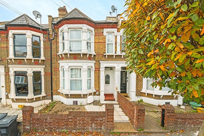 Studio To Rent In Bartram Road, Brockley, SE4