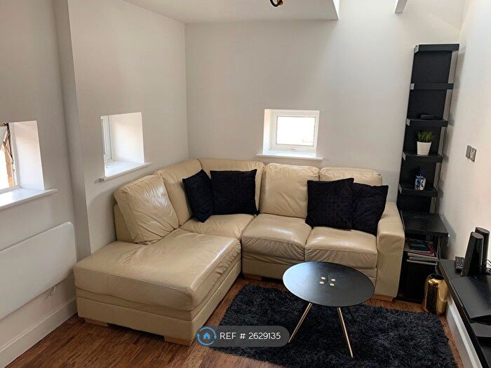 1 Bedroom Flat To Rent In Wellington Court, Leicester, LE1