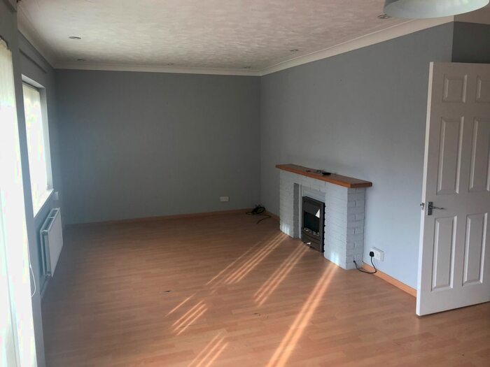 2 Bedroom Flat To Rent In Liswerry Close, Cwmbran, NP44