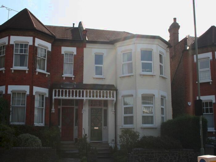 2 Bedroom Flat To Rent In Gainsborough Road, North Finchley, N12