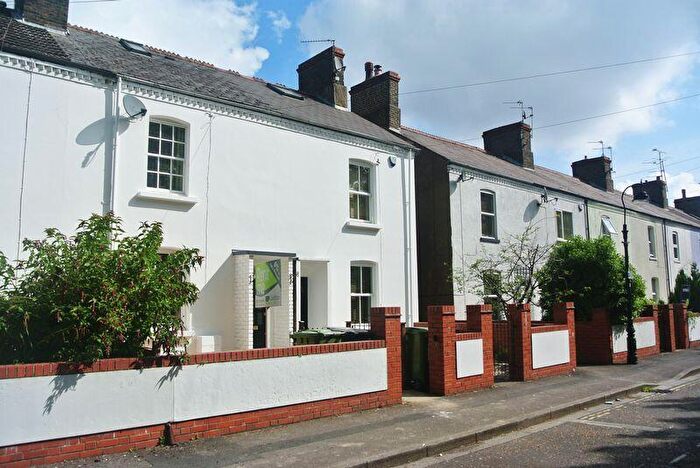2 Bedroom Terraced House For Sale In Phoenix Park Terrace, Basingstoke, Town Centre, RG21
