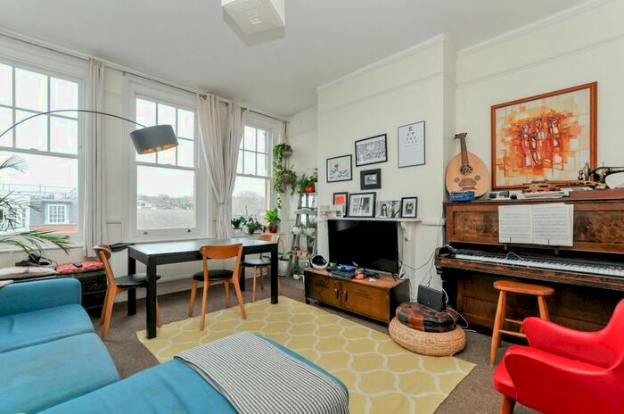4 Bedroom Flat To Rent In Holloway Road, London, N7
