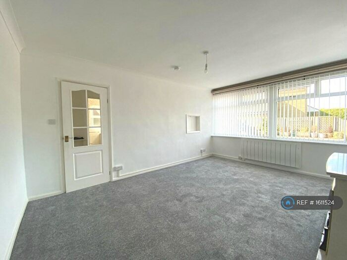 2 Bedroom Flat To Rent In Cleasby Court, Menston, Ilkley, LS29