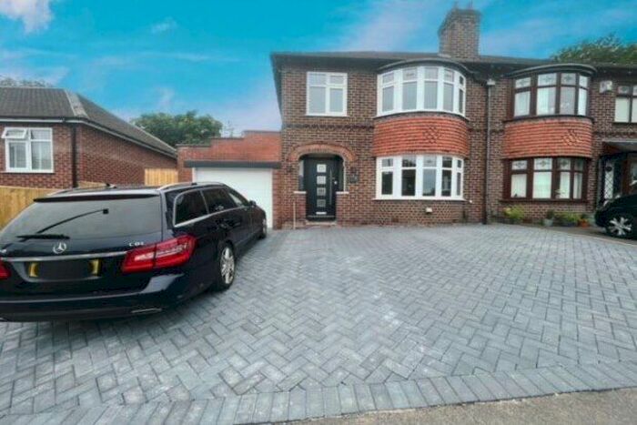 3 Bedroom Property To Rent In Westbrook Drive, Macclesfield, SK10