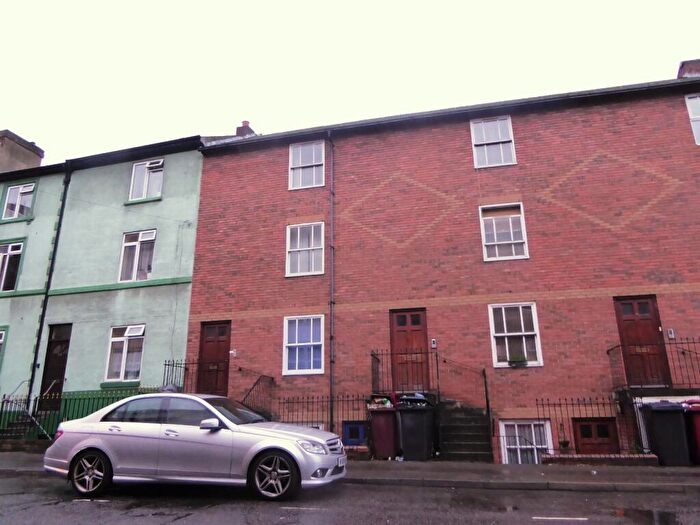 2 Bedroom Maisonette To Rent In Vachel Road, Reading, RG1