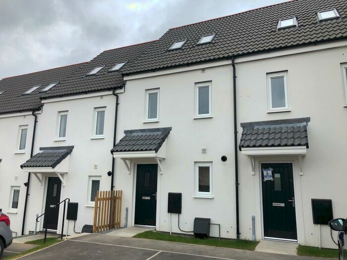 3 Bedroom House To Rent In Liskeard, PL14