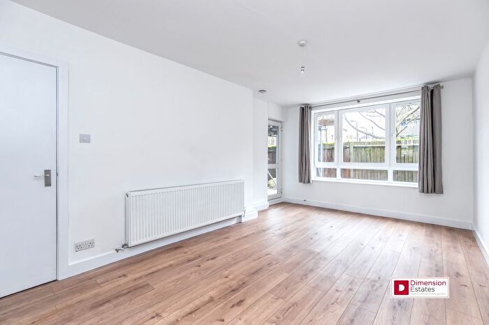 2 Bedroom Flat To Rent In Chatham Place, Homerton, Hackney, London, E9