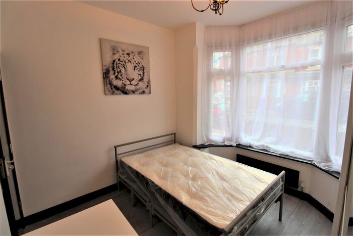 2 Bedroom Flat To Rent In Kingsway, Coventry, CV2