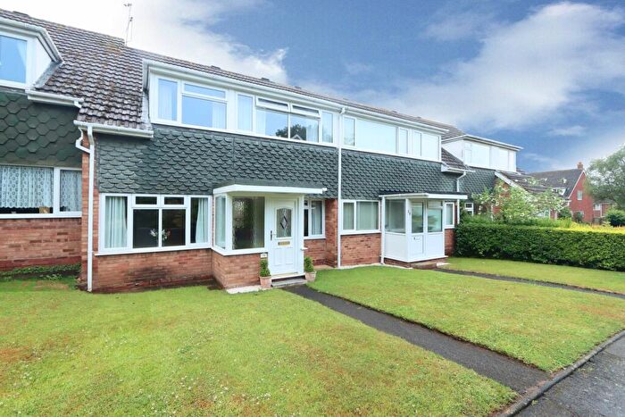 3 Bedroom Terraced House For Sale In Cleeve Close, Stourport-on-Severn, DY13