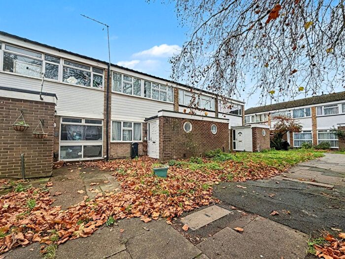 3 Bedroom Terraced House For Sale In Peregrine Road, Sunbury-On-Thames, TW16