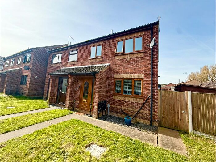3 Bedroom Semi-Detached House For Sale In Wright Close, Caister-On-Sea, NR30