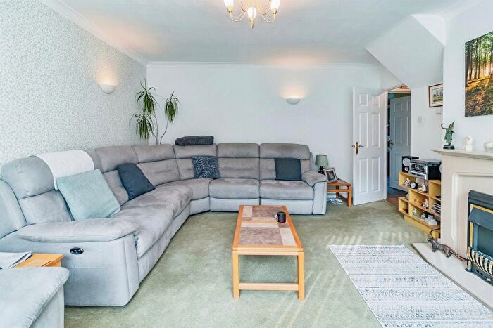 2 Bedroom Bungalow For Sale In Hexton Road, Barton-Le-Clay, Bedford, MK45