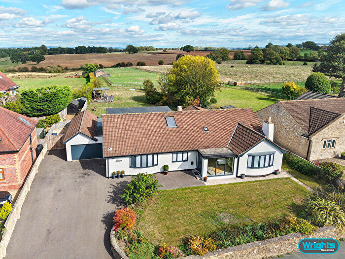 4 Bedroom Detached House For Sale In Bratton Road, West Ashton, BA14