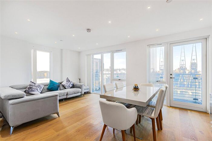 3 Bedroom Apartment To Rent In Turnberry Quay, London, E14