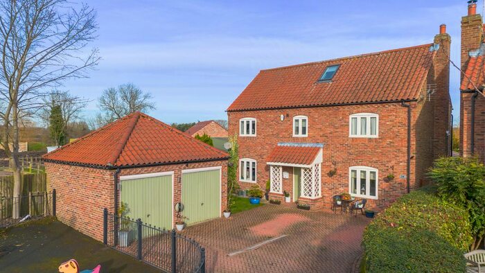7 Bedroom Detached House For Sale In Riverside Court, Cawood, North Yorkshire, YO8